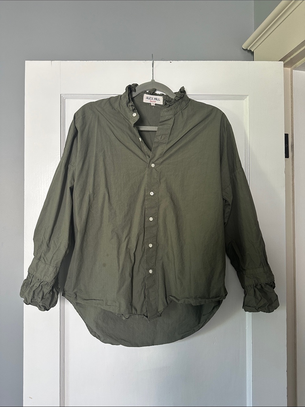 Alex Mill Easy Ruffle Shirt in Paper Poplin in Dusty Olive
